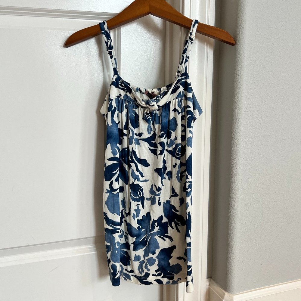 Juicy Couture Tank Top Blouse White & Blue Floral Pattern Size S NWOT